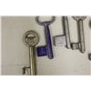 Image 2 : Lot of Skeleton Keys (22)