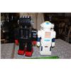 Image 3 : Vintage Toy Robots (2)