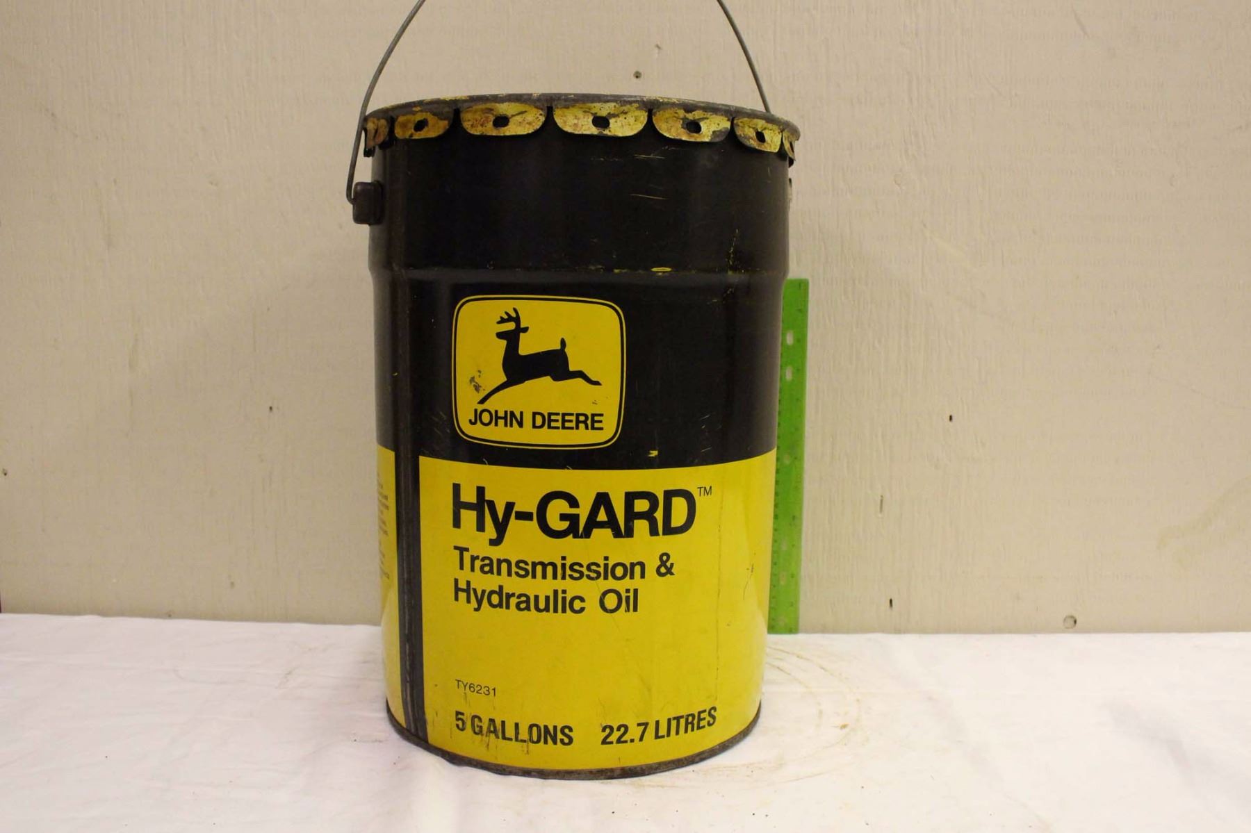John Deere HyGard Transmission&Hydraulic Oil Pail (5 Gallons)(Emptied)