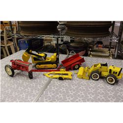 Toy Tractors& Trailers (Tonka, Tru Scale)