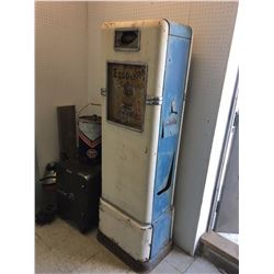 Vintage 1940’s Bowser ESSO Gas Pump (Metal is solid, Easy restoration)