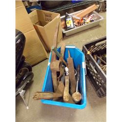 BUCKET ASSORTED HAND TOOLS