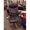 Image 1 : EXECUTIVE OFFICE CHAIR - SOME ARM WEAR