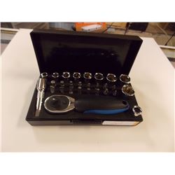 RATCHET SET (28 PC ) NOT COUNTED