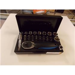 RATCHET SET (28 PC ) NOT COUNTED