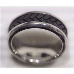 RING - NEW - WIDE BAND - STAINLESS STEEL & TIRE TREAD DESIGNED CENTER BAND