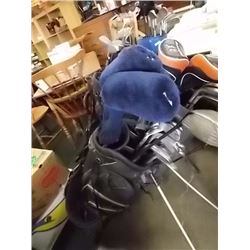 SET OF GOLF CLUBS & CART