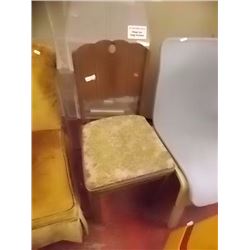 VINTAGE SIDE CHAIR