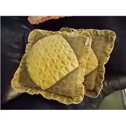NEW HAND CRAFTED THROW CUSIONS - 2 TTL