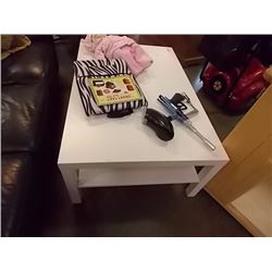 LARGE WHITE COFFEE TABLE