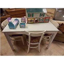 VINTAGE TABLE & 4 CHAIRS