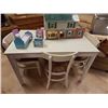 Image 1 : VINTAGE TABLE & 4 CHAIRS