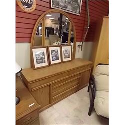 OAK DRESSER - 1/2 MOON MIRROR - 4 DRAWER - 2 DOOR