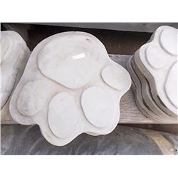 CONCRETE - STEPPING STONE - PAW - MED