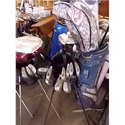 SET OF GOLF CLUBS & CART