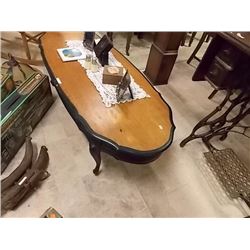 OVAL RETRO COFFEE TABLE