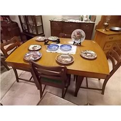 WALNUT TABLE & 4 DINING CHAIRS - 36" X 50" TABLE TOP - VINTAGE