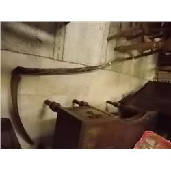 VINTAGE HAND CRAFTED  SCYTHE WOOD HANLDE