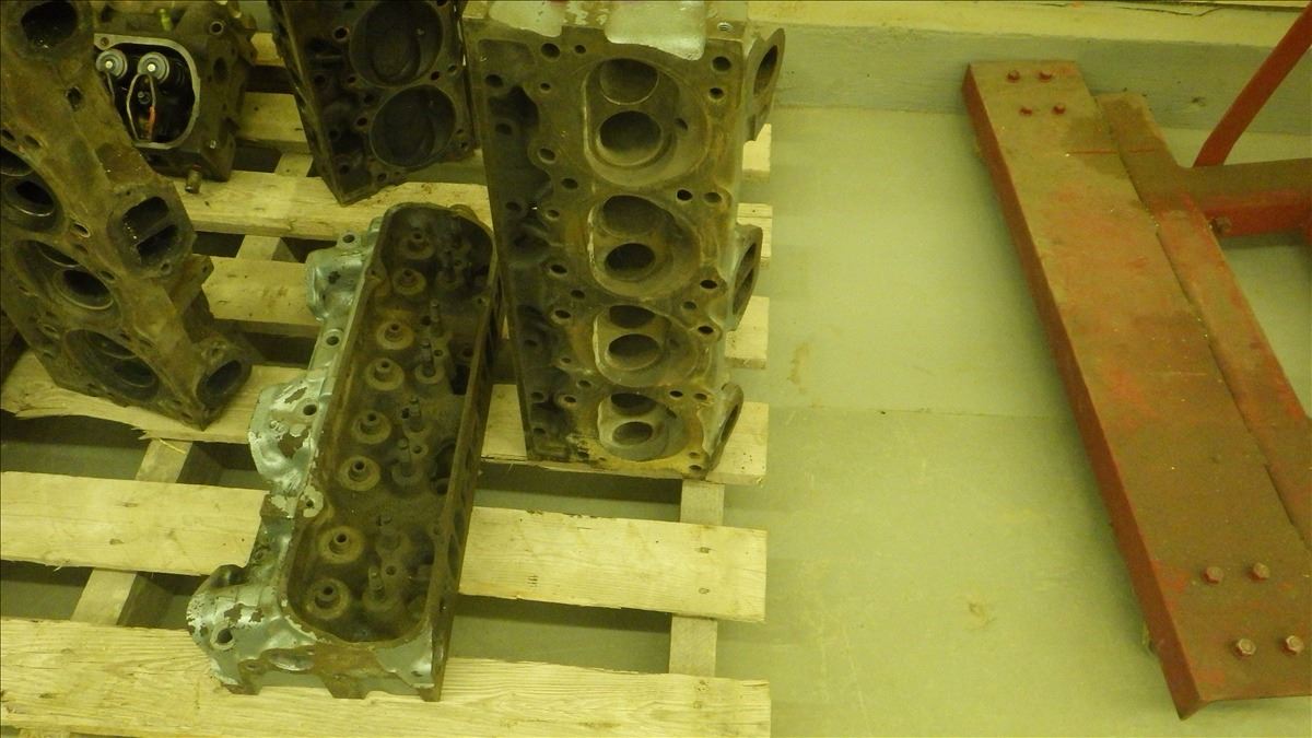 1 PAIR OF PONTIAC 15 HEADS