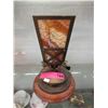 Image 1 : Stained Glass Table Lamp