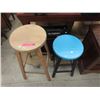 Image 1 : 2 Wood Stools