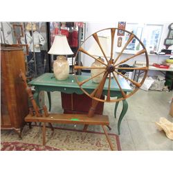 Large Vintage Spinning Wheel