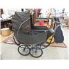Image 1 : 1920s Whitney Coach Children's Pram