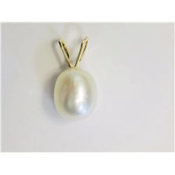 14kt Yellow Gold Freshwater Pearl Pendant Retail $120