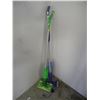 Image 1 : 2 SWIFFERS..