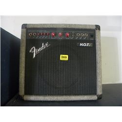 FENDER GUITAR AMP