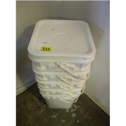 5 PLASTIC PAILS WITH LIDS
