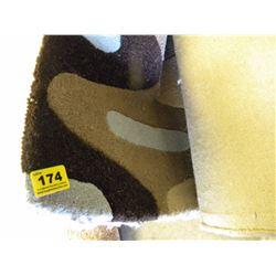 MULTI COLOR WOOL 5 X 8 AREA RUG