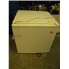 Image 1 : SMALL IGLOO BAR FRIDGE
