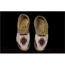 Assiniboine Fully Beaded Moccasins ca