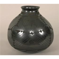 Mata Ortiz Pottery Olla 11" D. 10" H.