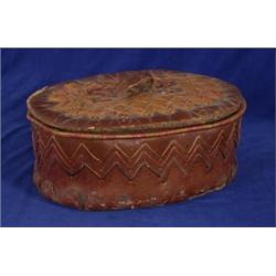 19TH C. Huron Birch Bark Oval Lidded