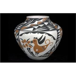 Acoma Pueblo Pottery Olla 10"x 9 1/2"