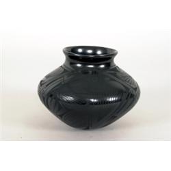 Fine Line Mata Ortiz Pottery by Manue