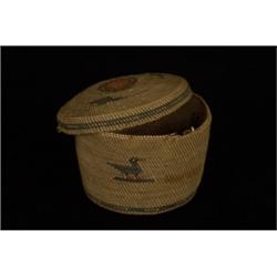 Very Fine Nuu-chah-nulth Circular Lidded B