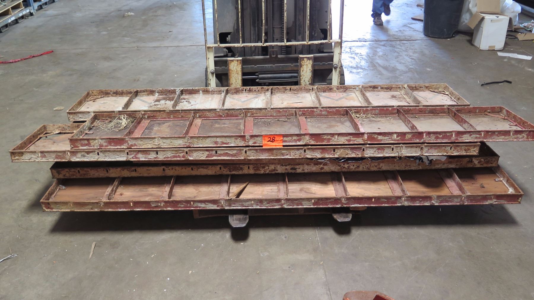 Symons Concrete Wall Forms - Steel Ply Panels - Approx. 8