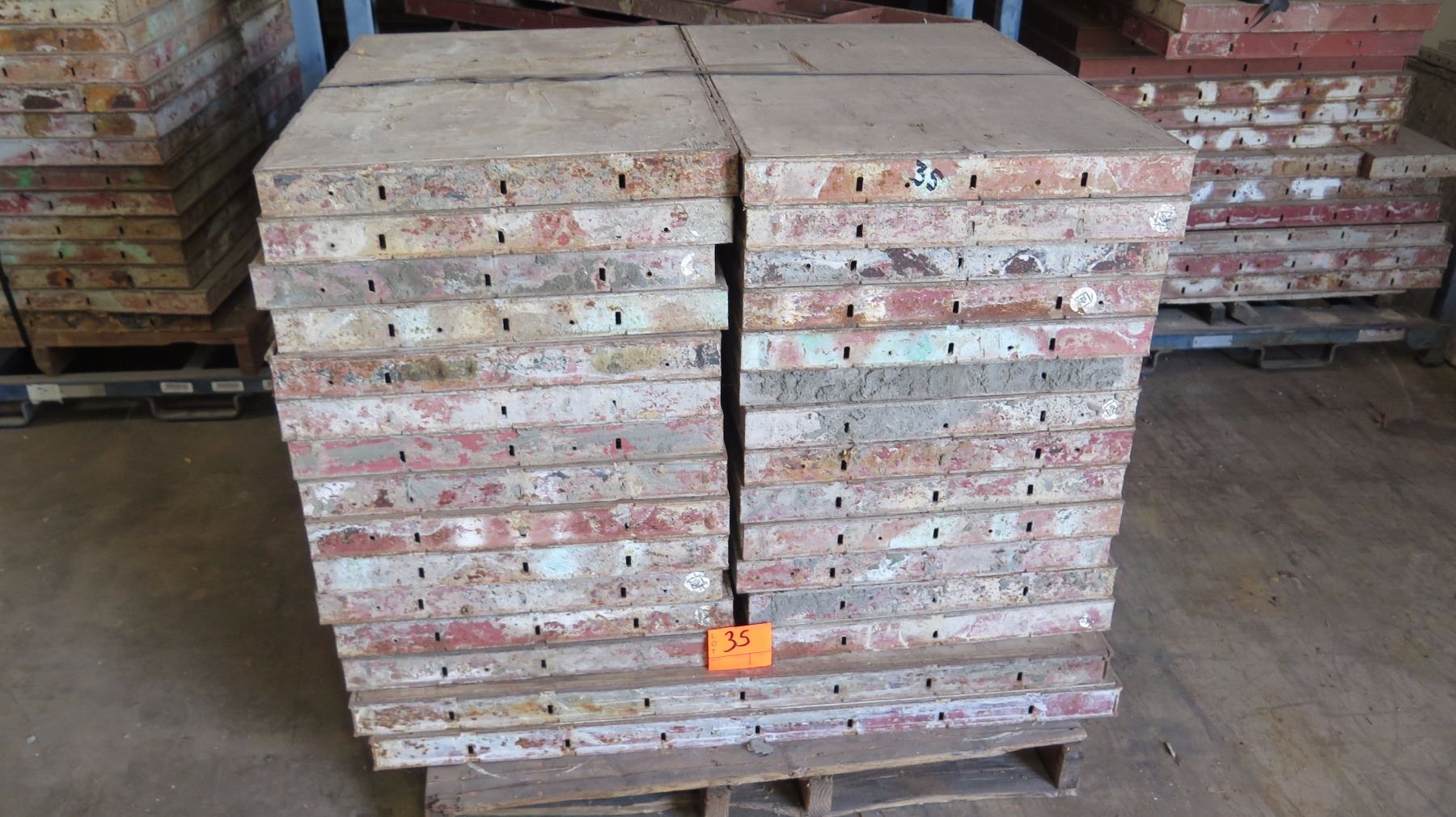 Pallet of Symons Concrete Wall Forms Steel Ply Panels Oahu Auctions