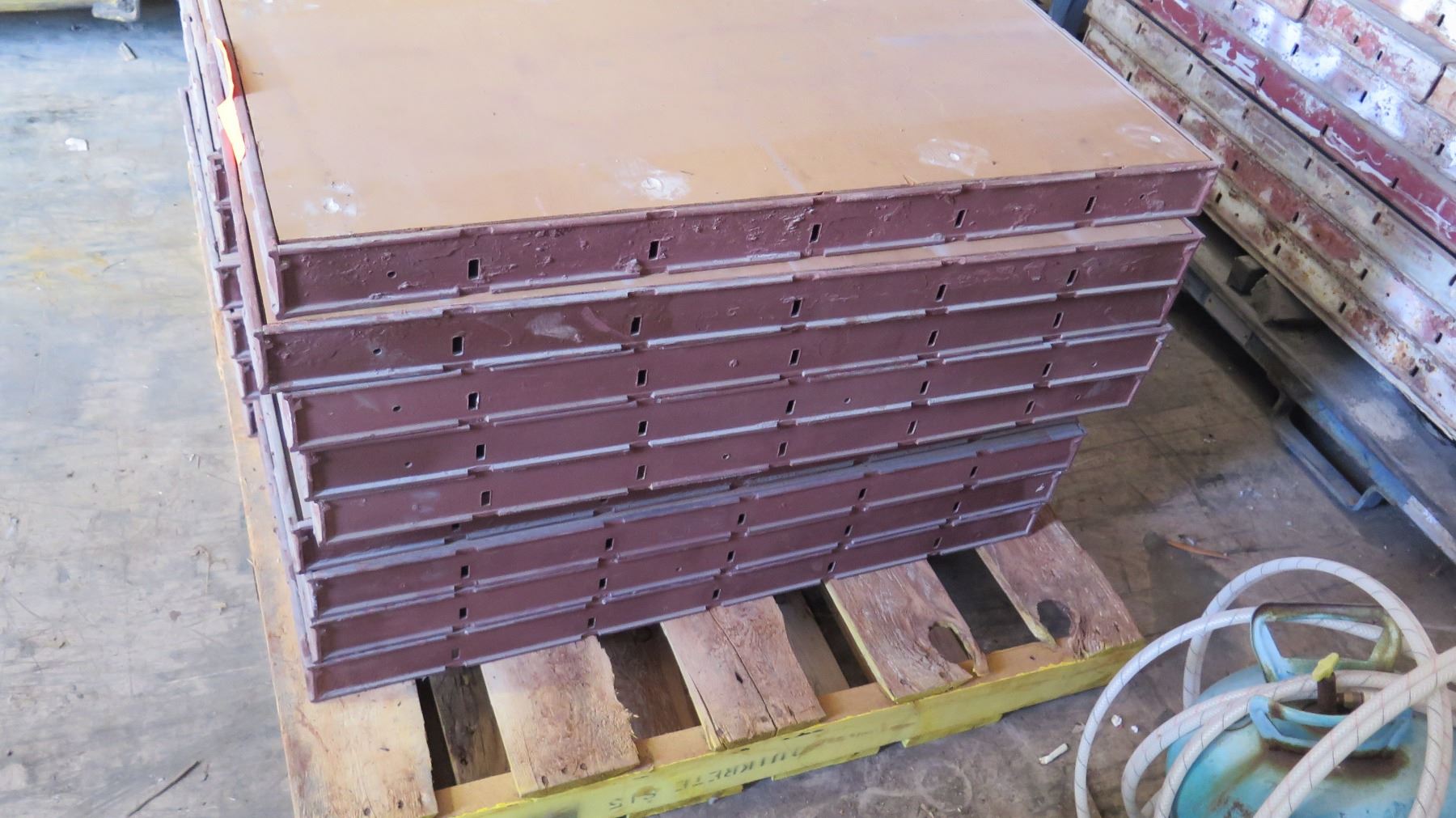Pallet of Symons Concrete Wall Forms - Steel Ply Panels
