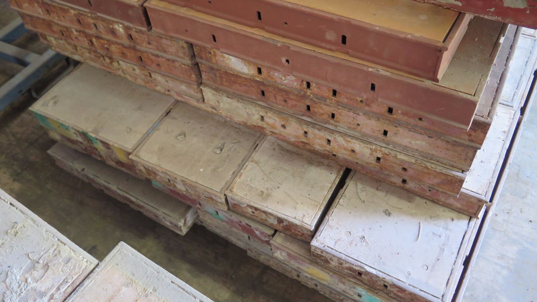 Pallet of Symons Concrete Wall Forms - Steel Ply Panels