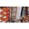 Image 2 : Orange Extension Ladder