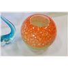 Image 2 : ART GLASS VASE AND SWAN