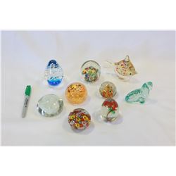 LOT OF ART GLASS PAPER WEIGHTS