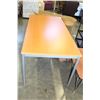 Image 2 : MAPLE AND CHROME TABLE