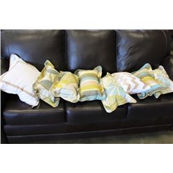 LOT OF 6 AS NEW OUTDOOR THROW PILLOWS, AND 2 DECORATIVE ACCENT PILLOWS