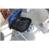 Image 2 : PORTABLE UNIFLAME GAS GRILL