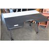 Image 1 : MODERN BLACK AND WHITE COMPUTER DESK